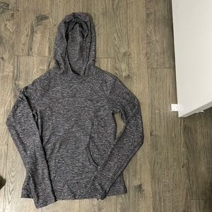 Fitted lululemon Rulu (buttery fabric) hoodie. Has a kangaroo pocket in front